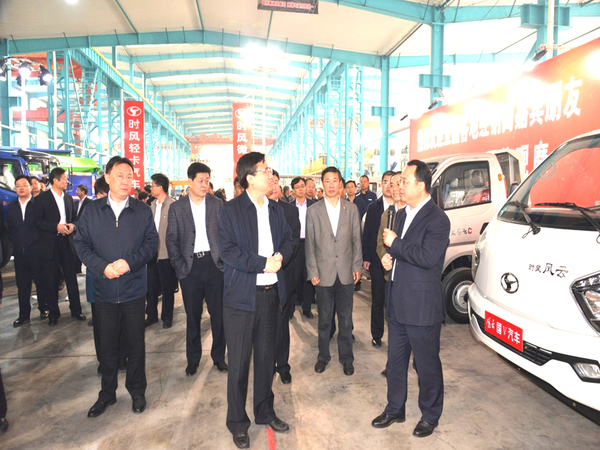 市新旧动能转换沉大项目推动会J9集团集团科普教育基地进行观摩